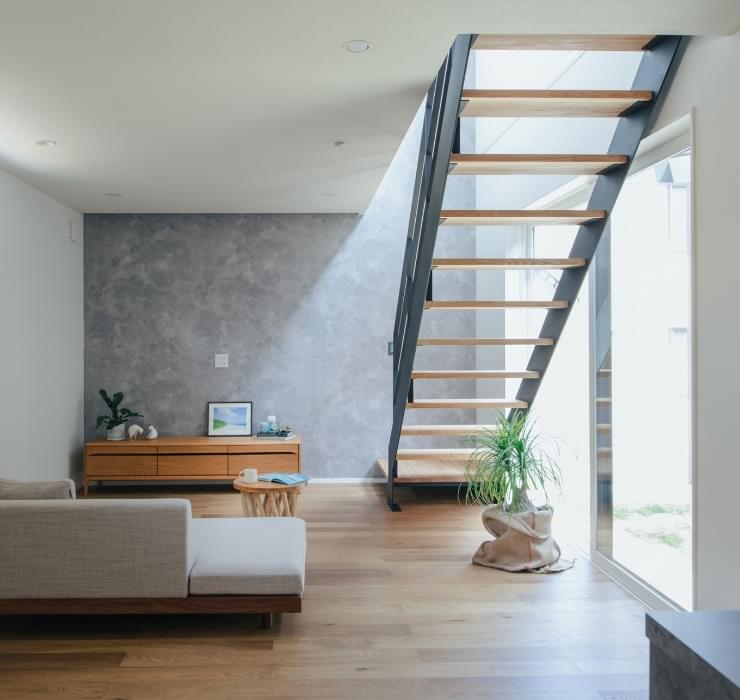 中庭を中心に家族が集う家